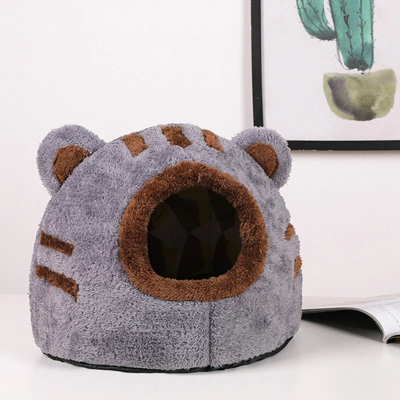 CozyBear™ Cat Cave Bed – Self-Warming Nest for Deep Sleep